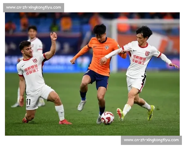 杨明洋四黄停赛缺席新鹏城战 成都蓉城中场重组迎考验